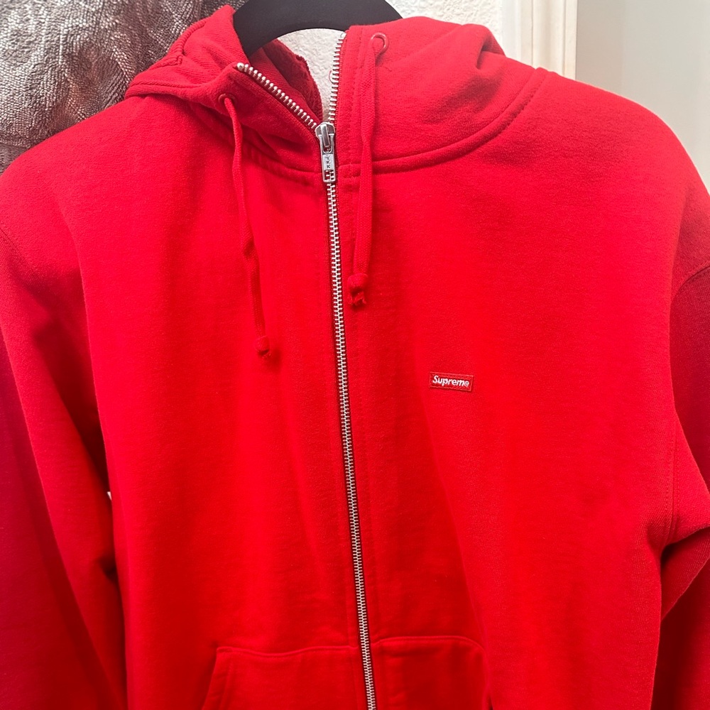 Authentic Supreme sweatshirt Men’s Medium
